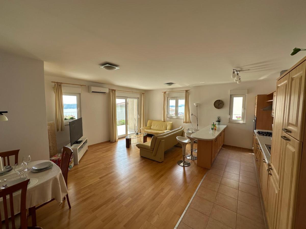 Aurora Luxury Apartment Trogir Exterior foto